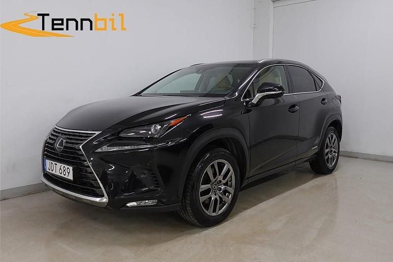 Svart Begagnad 2018 Lexus NX300h Executive Line SUV | 309 500 kr (Marknadspris) - Bild 1/4