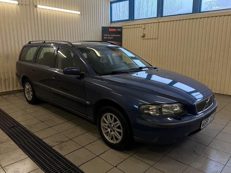Begagnad Volvo V70 170 HK (125 kW) 2004 Blå Kombi
