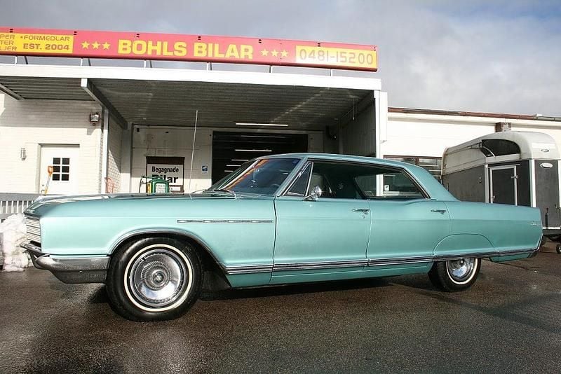 Begagnad Buick Electra 225 330 HK (242 kW) 1966 Flerfärgad Sedan