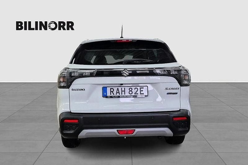 Begagnad Suzuki SX4 S-Cross 116 HK (85 kW) 2023 Vit SUV