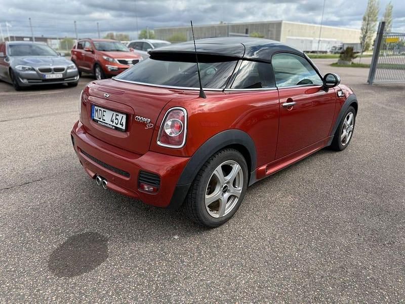 Begagnad Mini Cooper SD 143 HK (105 kW) 2011 Orange Halvkombi