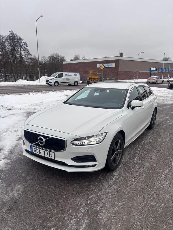 Begagnad Volvo V90 190 HK (139 kW) 2020 Kombi