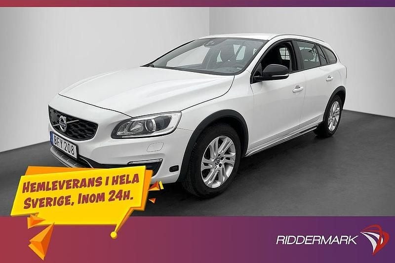 Vit Begagnad 2016 Volvo V60 CC Momentum Kombi | 139 800 kr (Marknadspris) - Bild 1/3