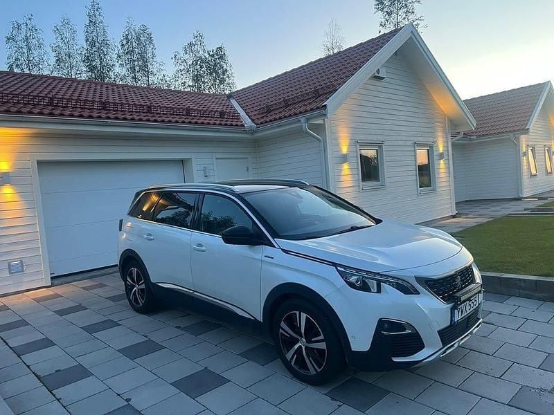Begagnad 2017 Peugeot 5008 SUV | 149 000 kr (Lite dyr) - Bild 1/4