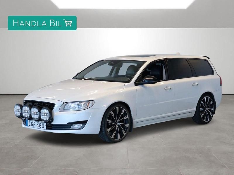 Vit Begagnad 2015 Volvo V70 Dynamic Kombi | 189 900 kr (Dyr) - Bild 1/4