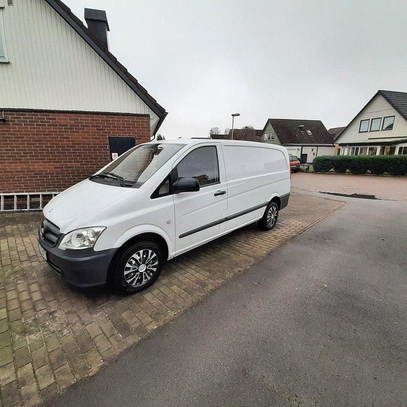 Vit Begagnad 2013 Mercedes Vito Minibuss | 69 000 kr (Marknadspris) - Bild 1/4
