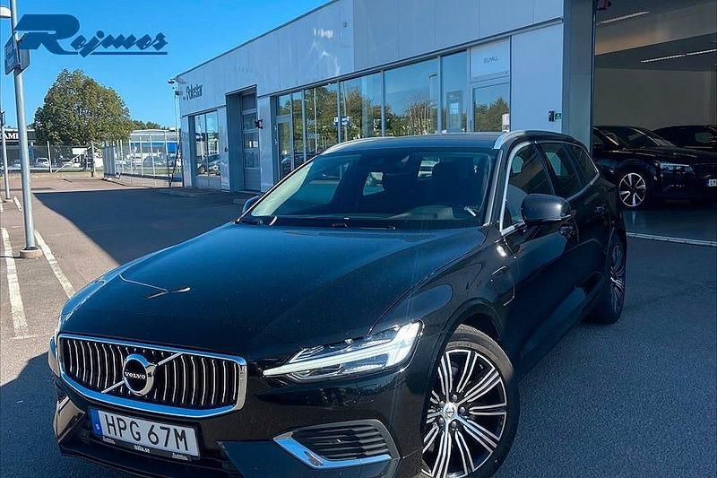 Svart Begagnad 2020 Volvo V60 Inscription Kombi | 299 900 kr (Marknadspris) - Bild 1/2