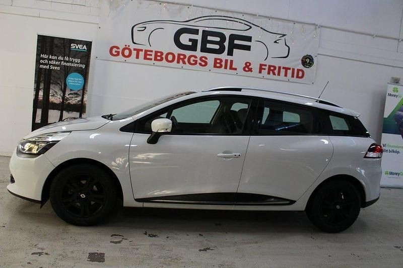 Begagnad Renault Clio IV 90 HK (66 kW) 2015 Vit Kombi