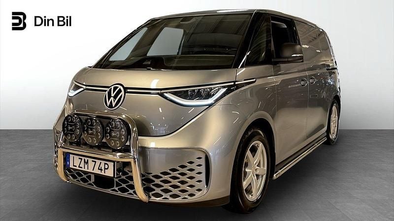 Silver (mono silver metallic) Begagnad 2024 VW ID. Buzz Minibuss | 529 000 kr (Lite dyr) - Bild 1/4