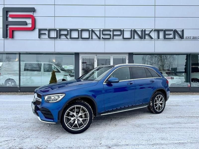 Spectral blue metallic Begagnad 2022 Mercedes GLC300 AMG line | 449 000 kr (Marknadspris) - Bild 1/4