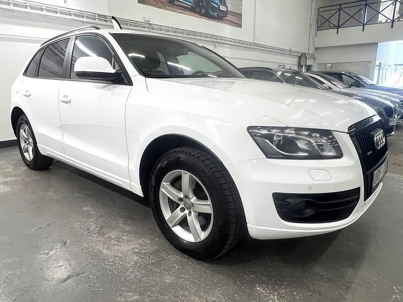 Begagnad Audi Q5 Design 170 HK (125 kW) 2012 Vit SUV