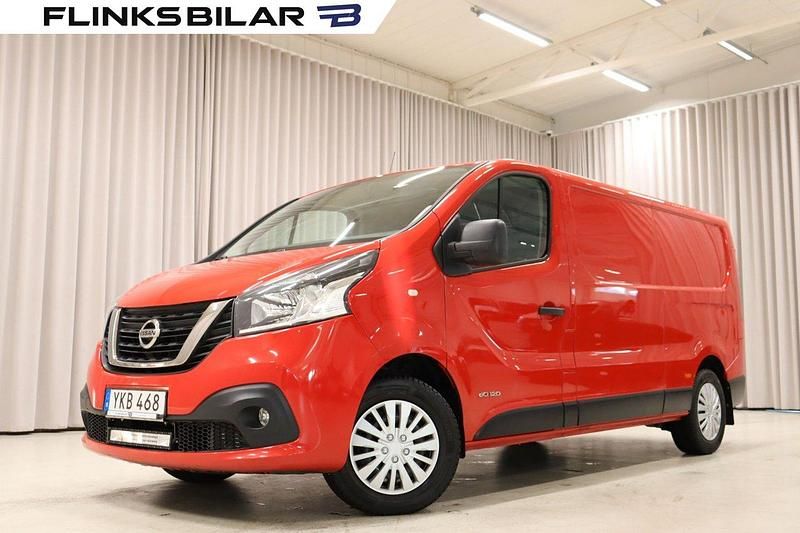 Röd Begagnad 2017 Nissan NV300 Van | 119 900 kr (Bra pris) - Bild 1/4