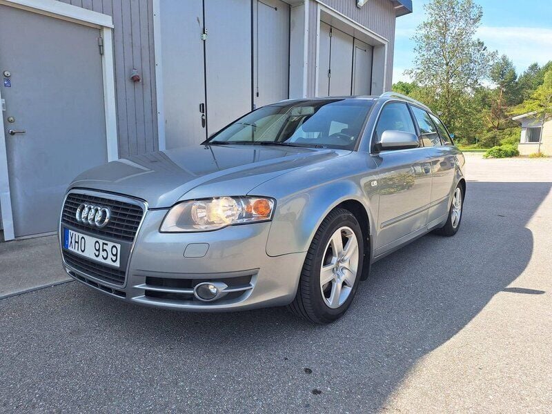 Grå Begagnad 2006 Audi A4 Comfort Kombi | 22 500 kr (Marknadspris) - Bild 1/4