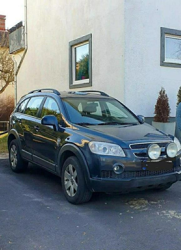 Grå Begagnad 2007 Chevrolet Captiva SUV | 20 000 kr (Marknadspris) - Bild 1/4