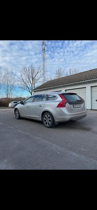 Begagnad Volvo V60 163 HK (119 kW) 2011 Kombi