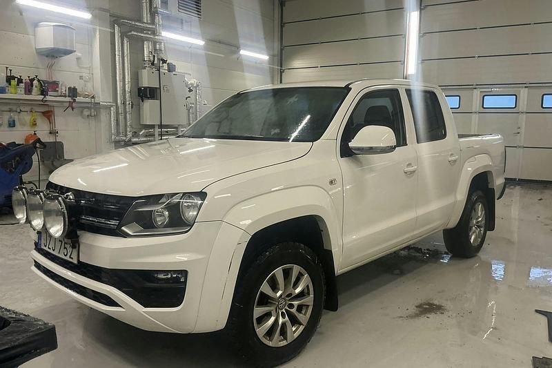 Vit Begagnad 2017 VW Amarok Pickup | 179 000 kr (Superpris) - Bild 1/3