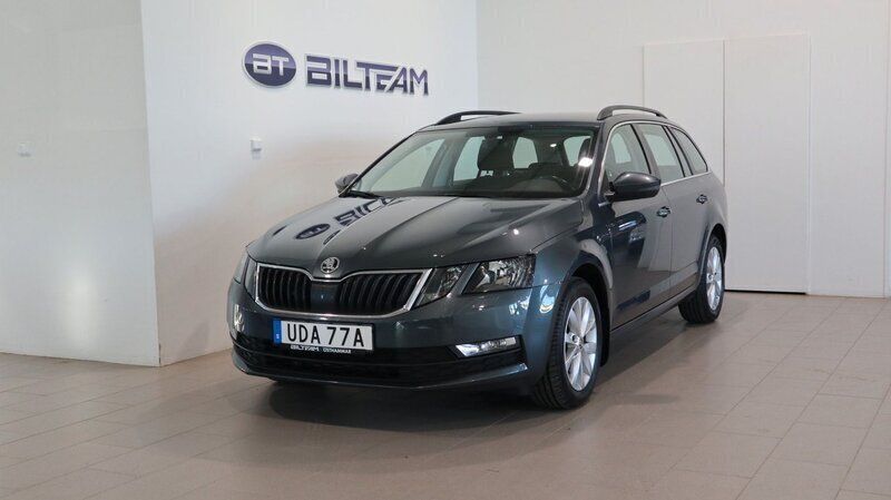 Mörkgrå Begagnad 2019 Skoda Octavia Ambition Kombi | 189 900 kr (Dyr) - Bild 1/4