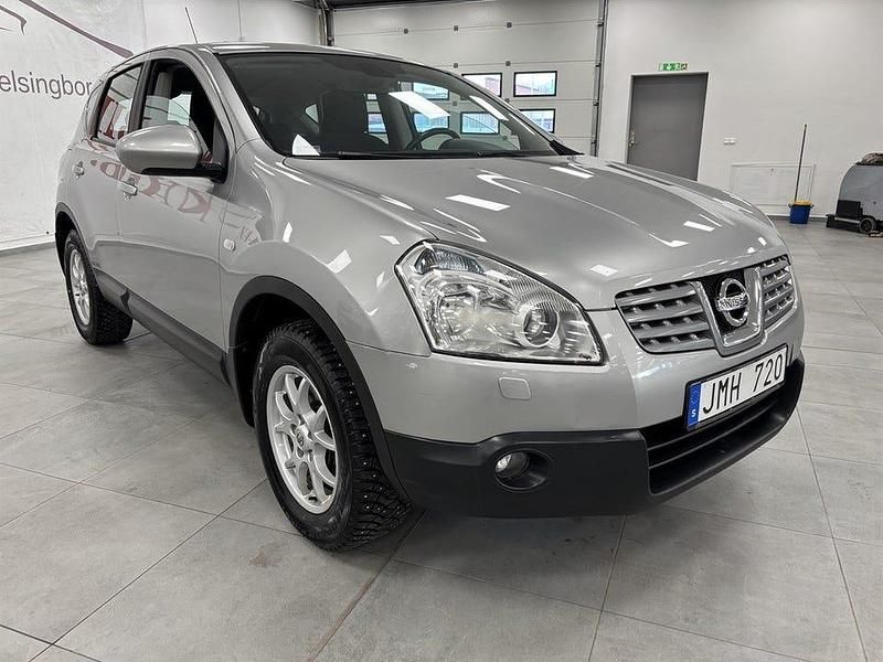 Begagnad Nissan Qashqai 141 HK (103 kW) 2010 Silver SUV