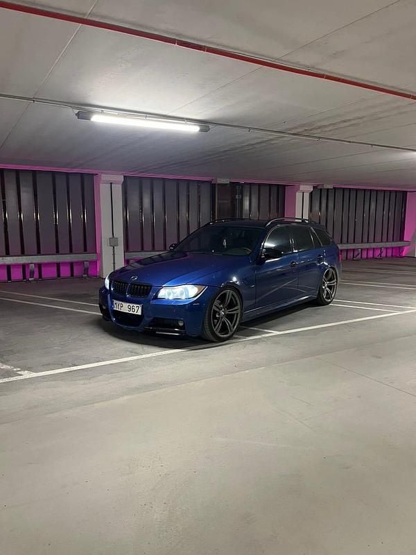 Begagnad BMW 320 163 HK (119 kW) 2007 Kombi