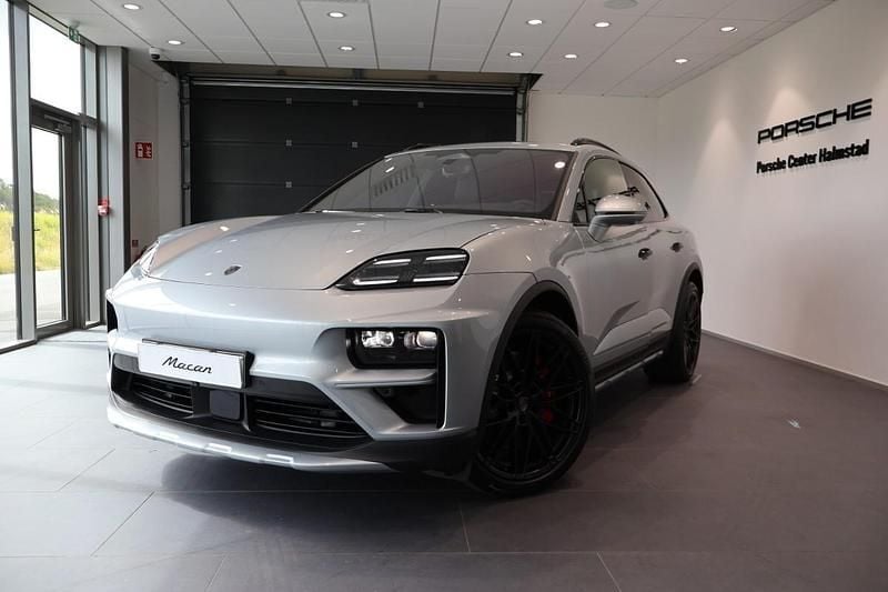 Silver Ny 2024 Porsche Macan Turbo SUV | 1 573 300 kr (Dyr) - Bild 1/4