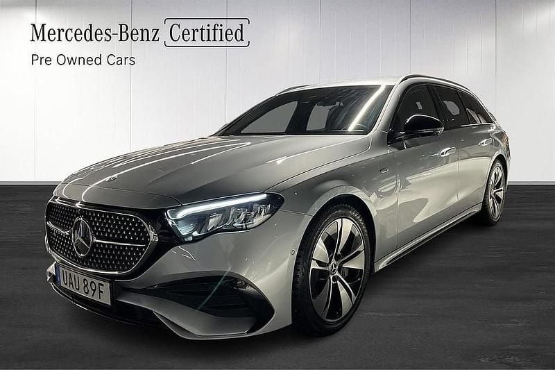 Begagnad Mercedes E300 AMG line 317 HK (233 kW) 2025 Silver Kombi