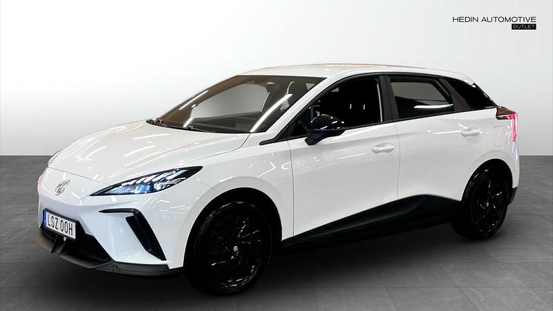 Vit (white) Begagnad 2023 MG MG4 EV Halvkombi | 224 900 kr (Superpris) - Bild 1/4