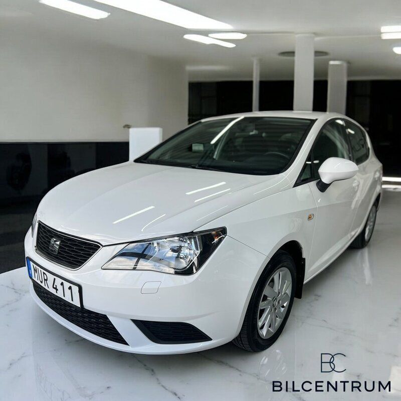 Vit Begagnad 2015 Seat Ibiza Style Halvkombi | 77 900 kr (Marknadspris) - Bild 1/4