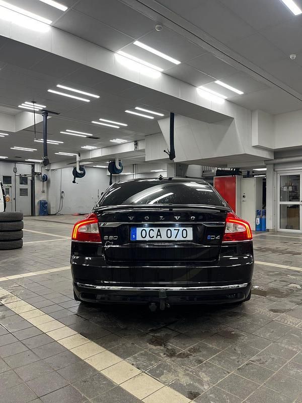 Begagnad Volvo S80 163 HK (119 kW) 2014 Kopparmetallic/brun Sedan