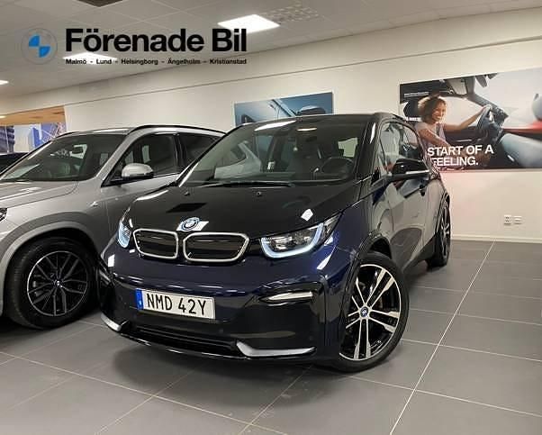 Blå Begagnad 2021 BMW i3 Comfort Edition Halvkombi | 239 000 kr (Lite dyr) - Bild 1/4