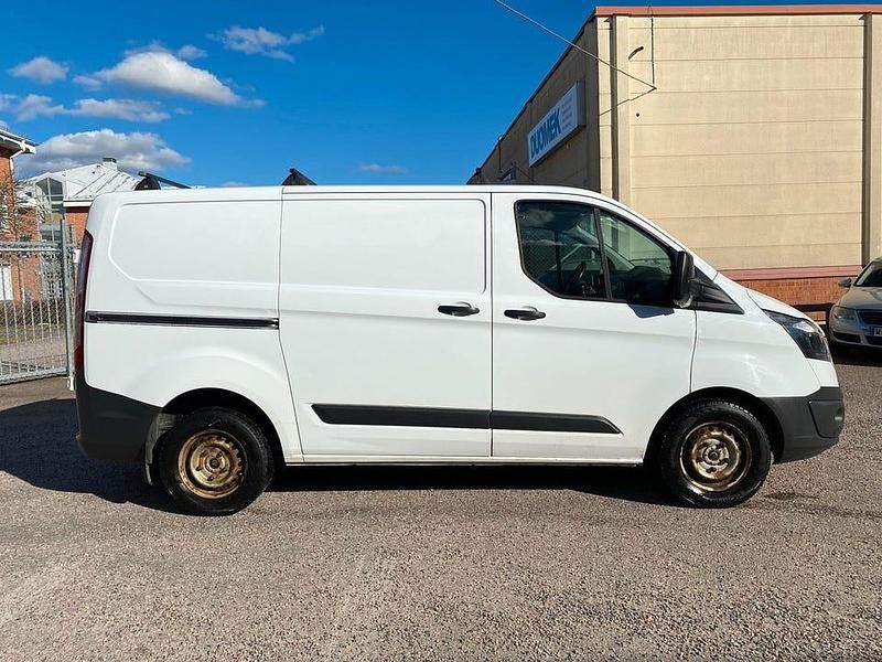 Begagnad Ford Transit Custom 101 HK (74 kW) 2015 Vit Van