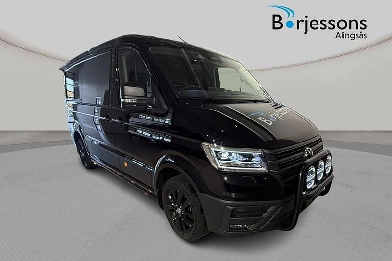 Svart Begagnad 2025 VW Crafter Van | 769 900 kr - Bild 1/4