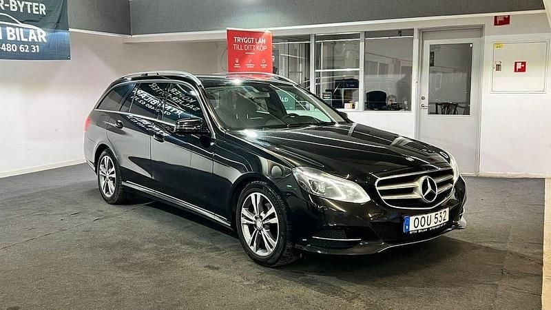 Begagnad Mercedes E220 Avantgarde 170 HK (125 kW) 2016 Svart Kombi