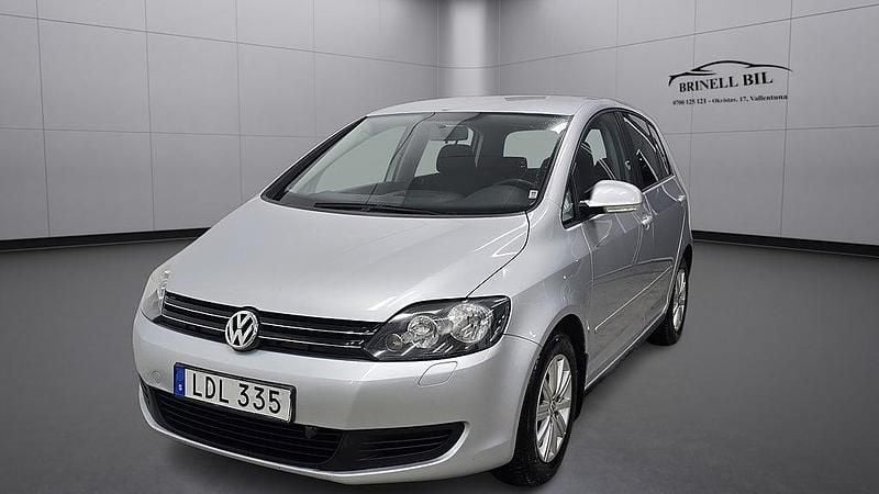 Begagnad VW Golf VI 105 HK (77 kW) 2011 Silver Halvkombi