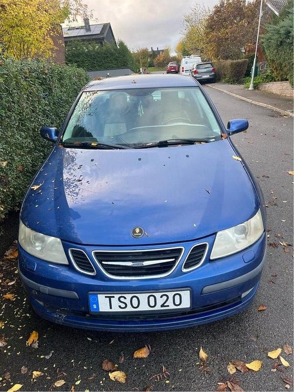 Blå Begagnad 2003 Saab 9-3 Vector Sedan | 8 000 kr - Bild 1/3