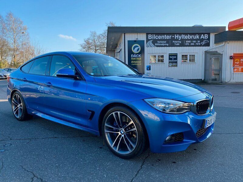 Blå Begagnad 2013 BMW 325 Gran Turismo M Sport Halvkombi | 269 000 kr - Bild 1/4