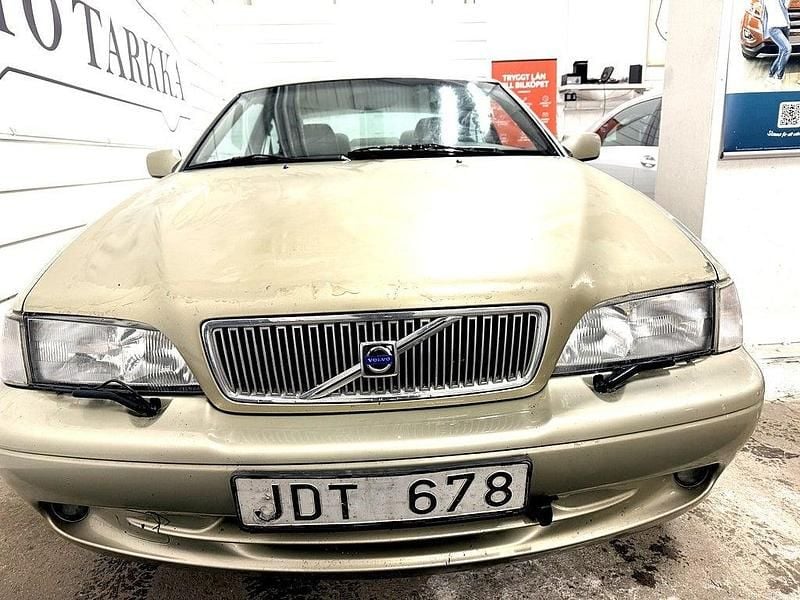 Begagnad Volvo C70 193 HK (141 kW) 1998 Ljusgrön Sportkupé