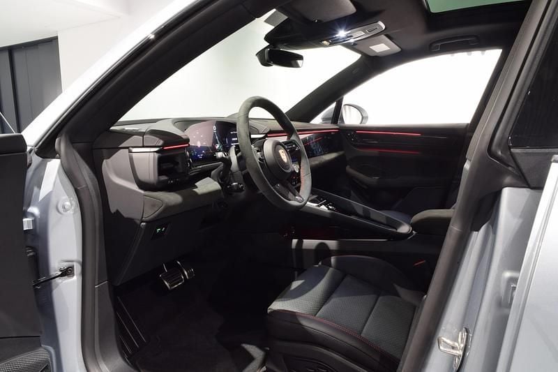 Ny Porsche Macan GTS 419 kW (571 HK) 2026 Silver SUV