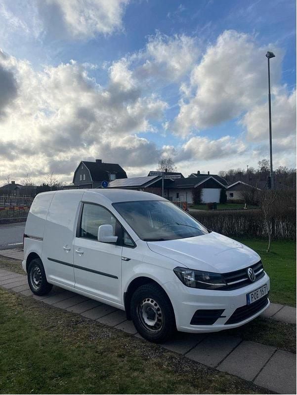 Vit Begagnad 2016 VW Caddy Minibuss | 79 000 kr (Marknadspris) - Bild 1/4