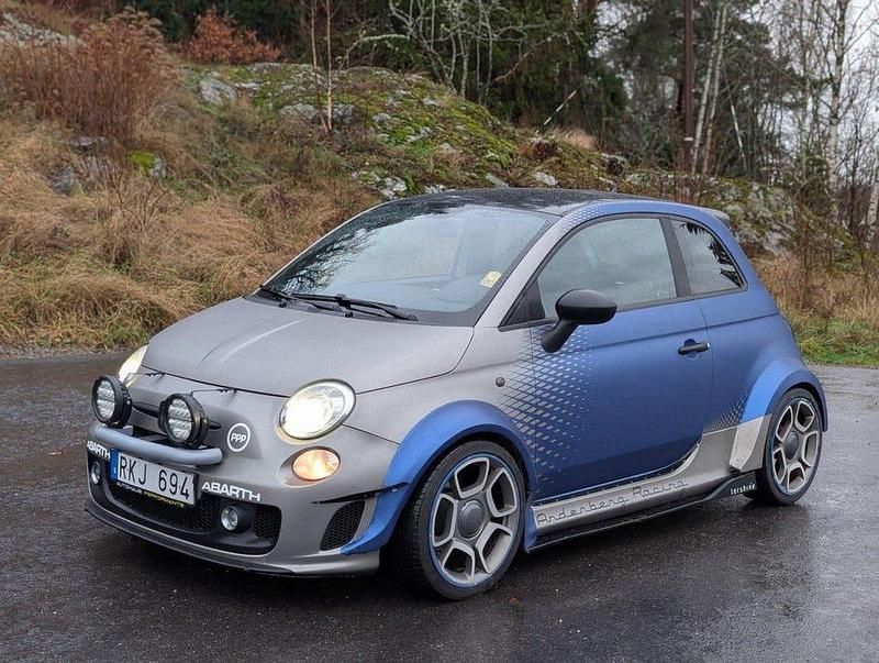 Begagnad 2013 Abarth 500 Halvkombi | 99 000 kr - Bild 1/4