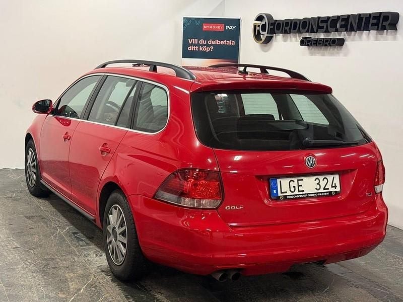 Begagnad VW Golf VI 122 HK (89 kW) 2011 Röd Halvkombi