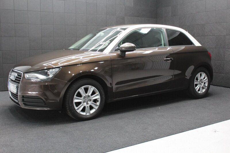 Brun Begagnad 2011 Audi A1 Halvkombi | 79 000 kr (Marknadspris) - Bild 1/4