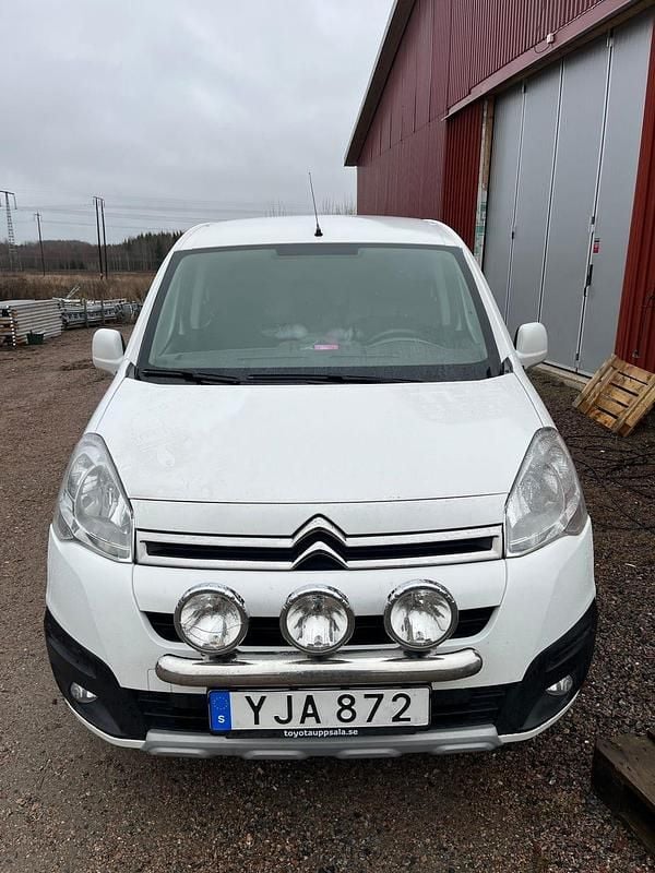 Begagnad Citroën Berlingo 99 HK (72 kW) 2016 Minibuss