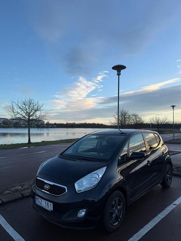 Begagnad 2013 Kia Venga Halvkombi | 30 000 kr (Bra pris) - Bild 1/4