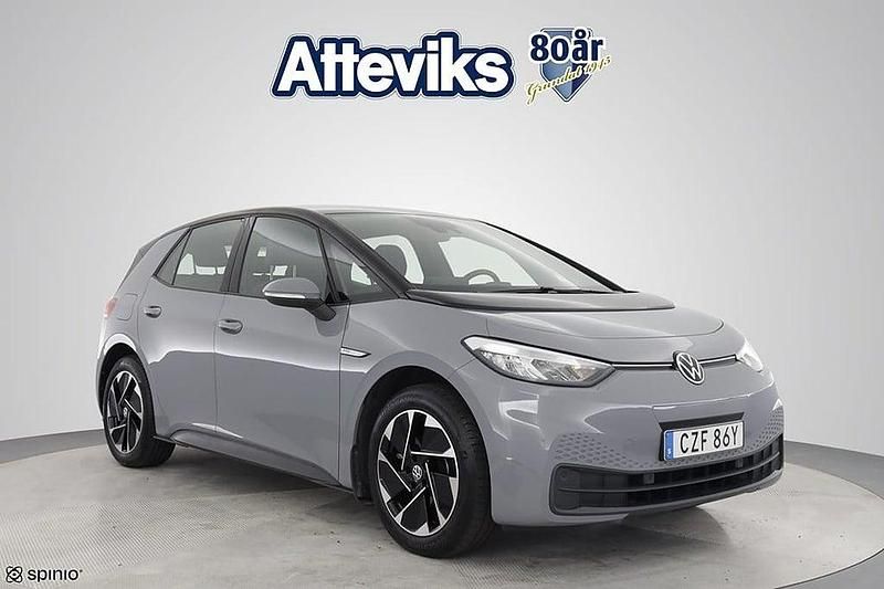 Grå Begagnad 2022 VW ID.3 Pro Performance Halvkombi | 244 900 kr (Marknadspris) - Bild 1/4