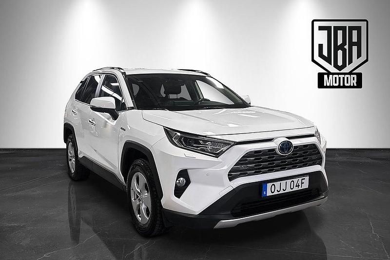 Vit Begagnad 2020 Toyota RAV4 Hybrid Executive SUV | 329 900 kr (Marknadspris) - Bild 1/4