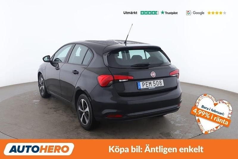 Begagnad Fiat Tipo Pop 122 HK (89 kW) 2017 Svart Halvkombi