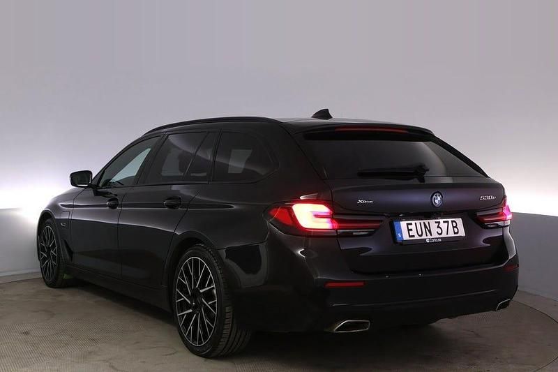 Begagnad BMW 530 292 HK (214 kW) 2023 Svart Kombi