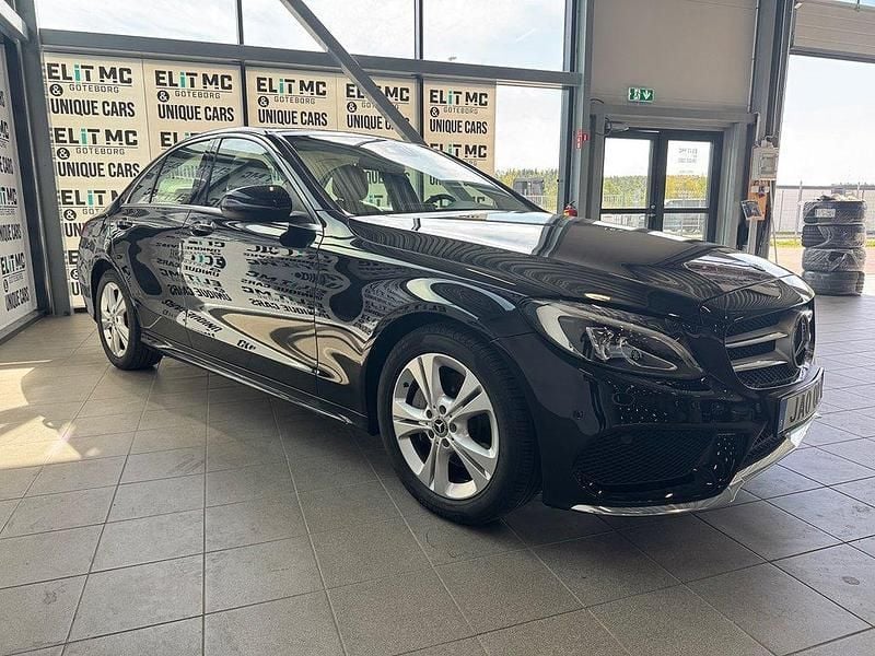 Svart Begagnad 2015 Mercedes C220 AMG line Sedan | 249 900 kr (Marknadspris) - Bild 1/4