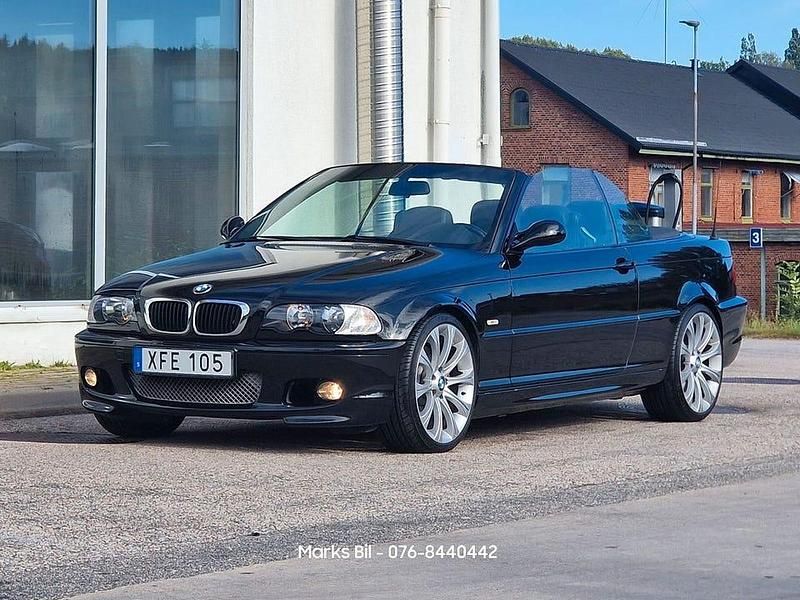 Svart Begagnad 2002 BMW 330 M Sport Cab | 109 900 kr - Bild 1/4