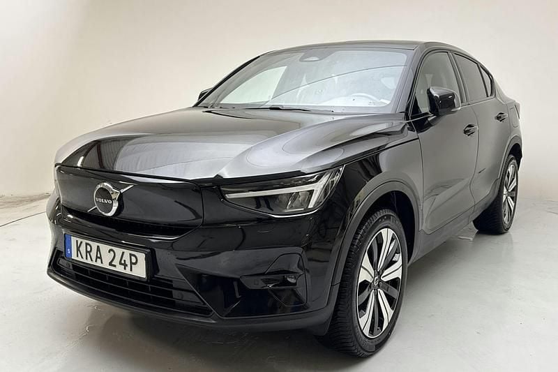 Svart Begagnad 2023 Volvo EC40 Plus SUV | 320 000 kr (Superpris) - Bild 1/4